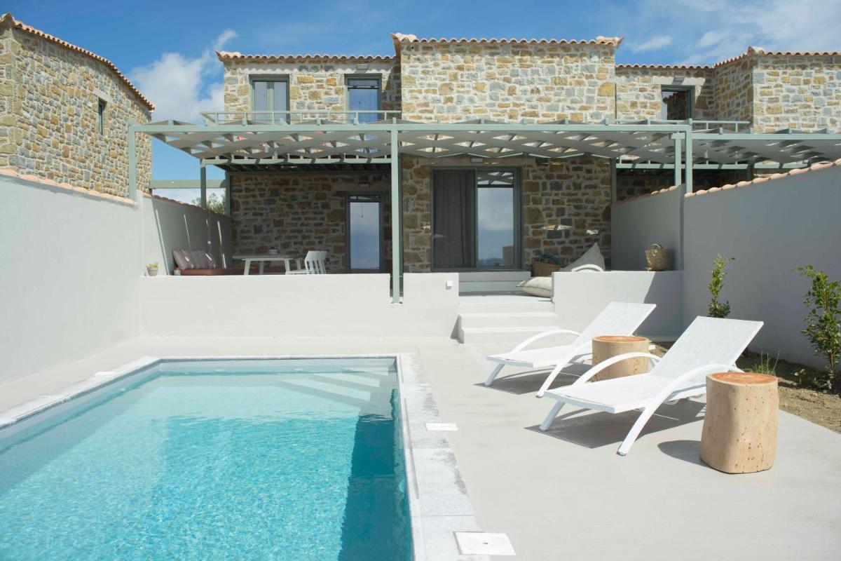 Afentiko Pigadi - Housity
