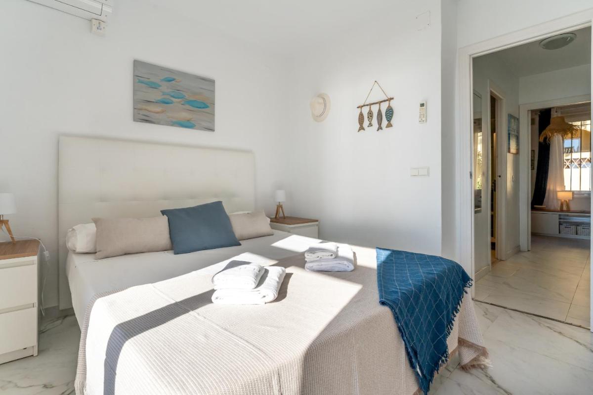 Beach house with direct access to Calahonda Beach and open sea views CS183 - Housity
