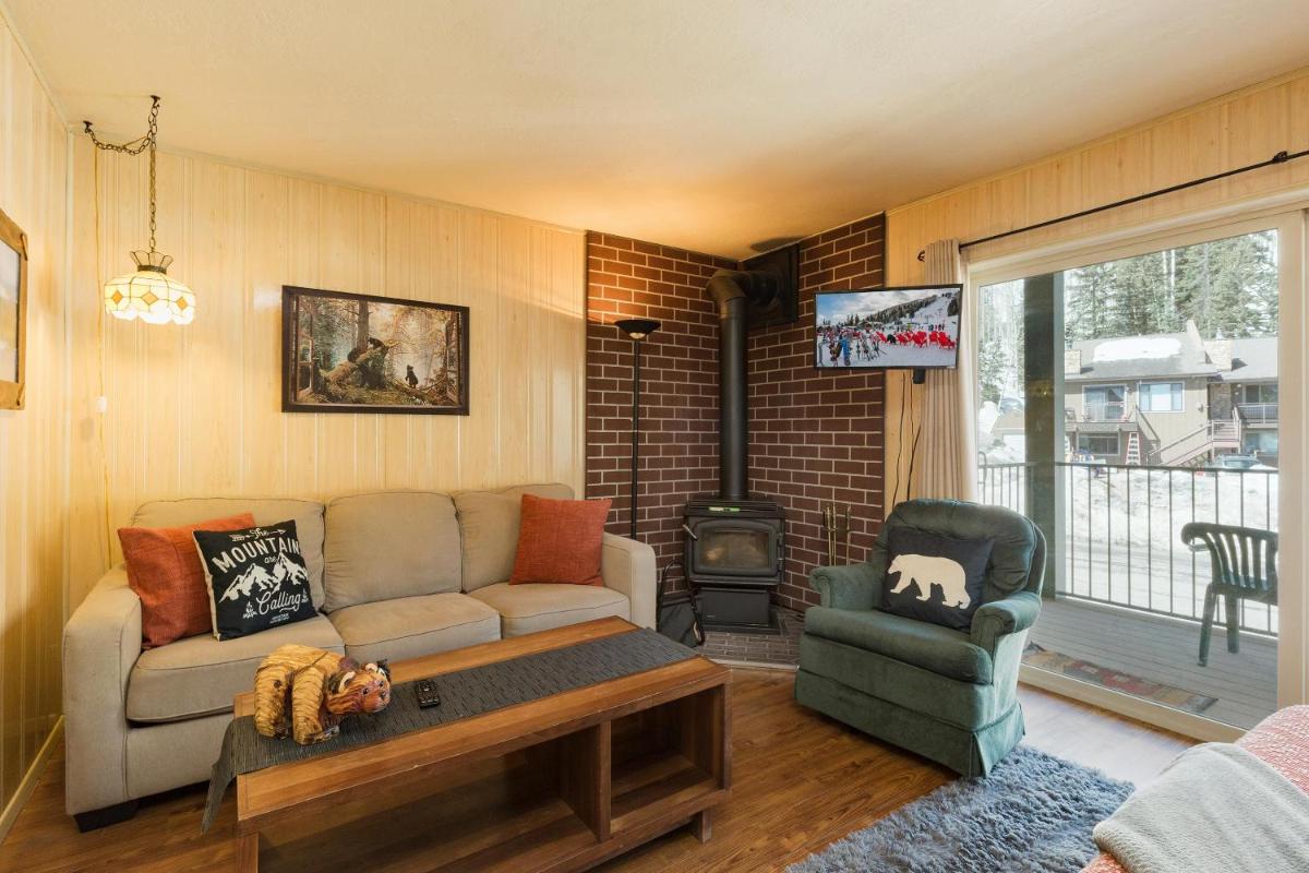 Studio Purgatory Townhome 108 - Housity