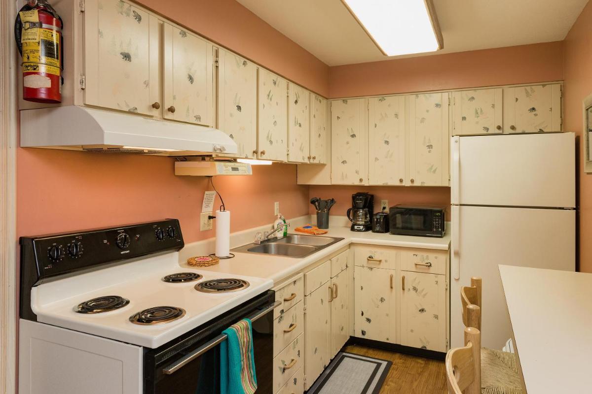 Studio Purgatory Townhome 108 - Housity