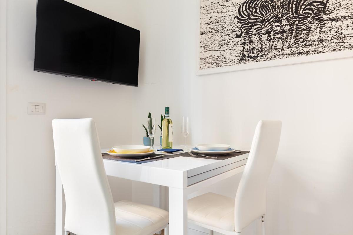Elegant Flat in Milan, Wi-Fi e Netflix! - Housity