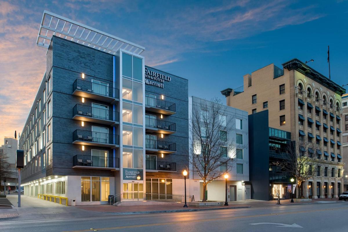 Fairfield Inn & Suites Fort Worth Downtown/Convention Center - Housity