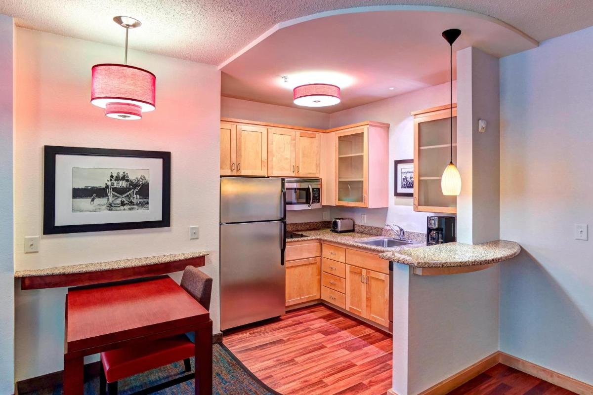 Residence Inn Minneapolis Plymouth - Housity