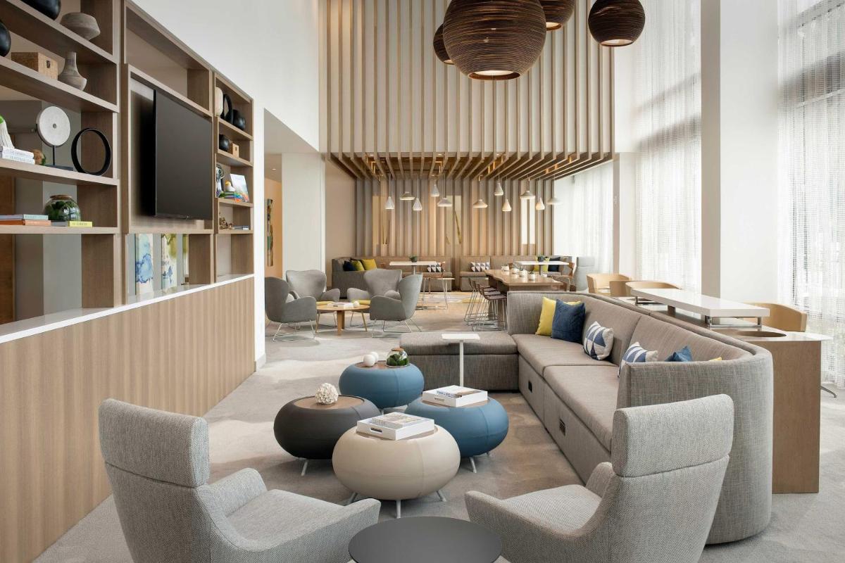 Element Orlando Universal Blvd. - Housity