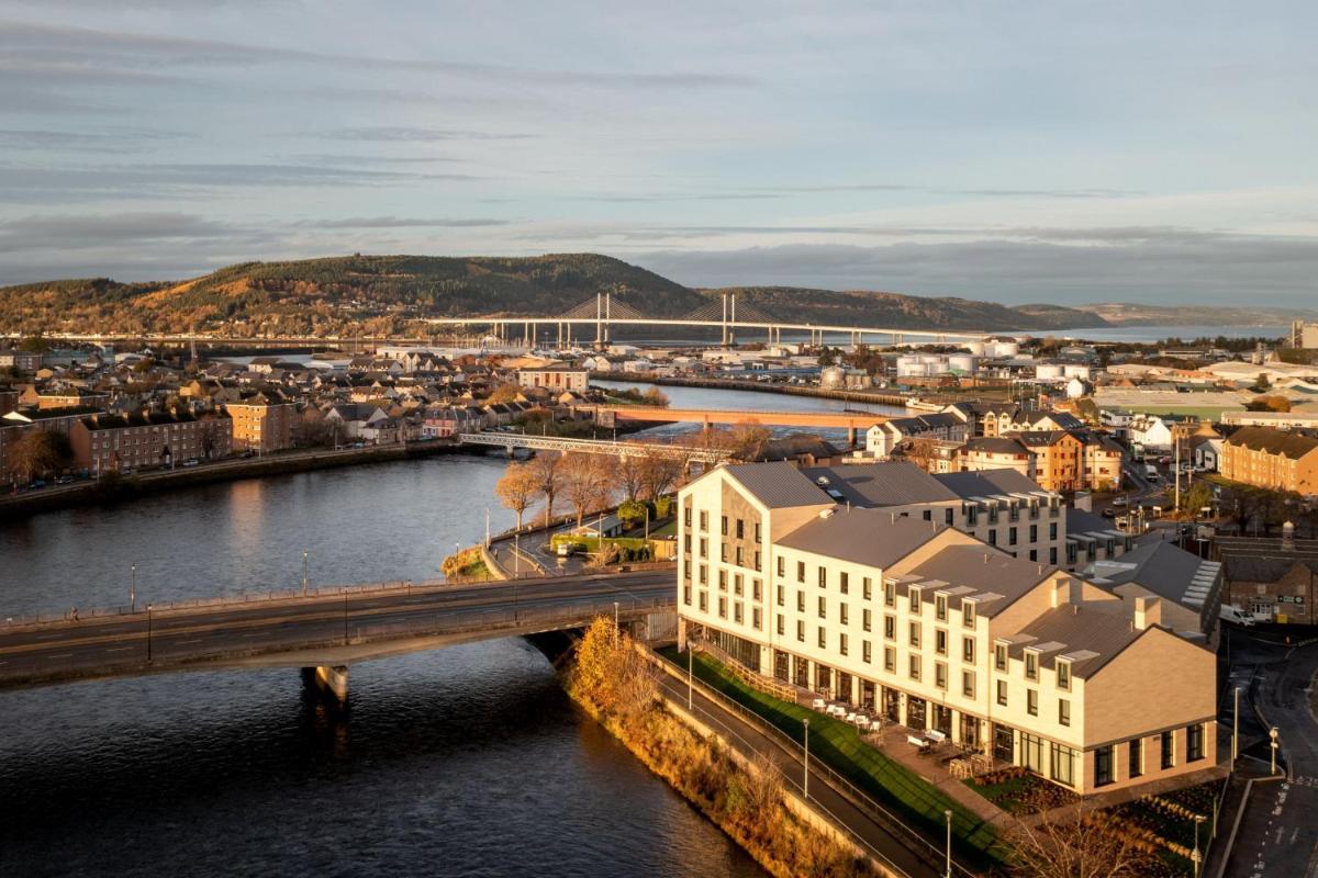 AC Hotel by Marriott Inverness - Housity