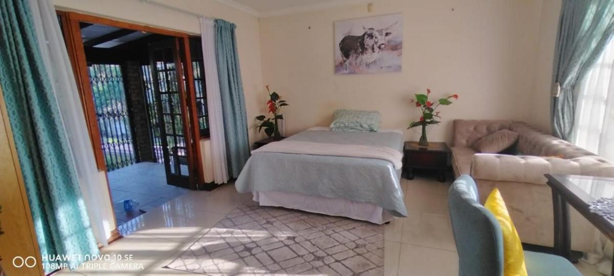 Suitetrails - Sethembil guest house richards bay 4 bedrooms House at birdwood