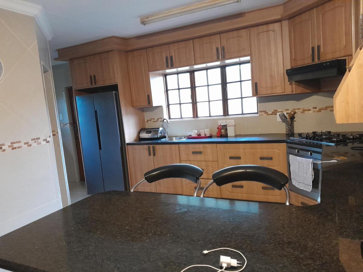 Suitetrails - Sethembil guest house richards bay 4 bedrooms House at birdwood