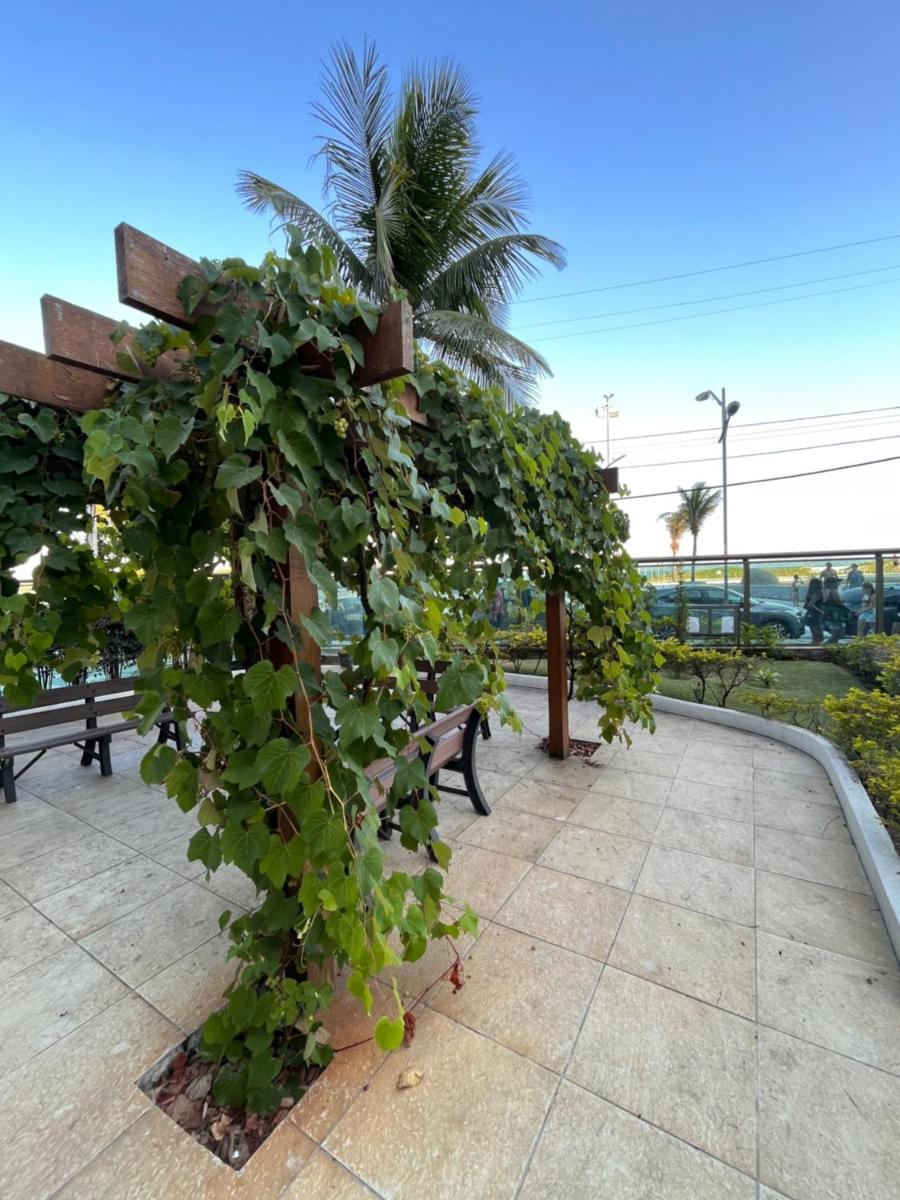Apto na Praia do Forte - Housity