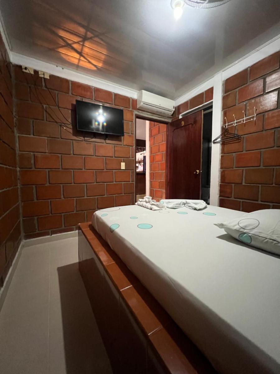 Hostal Panorama - Housity