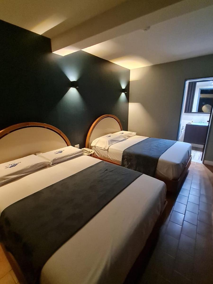 Hotel El Arroyo - Housity