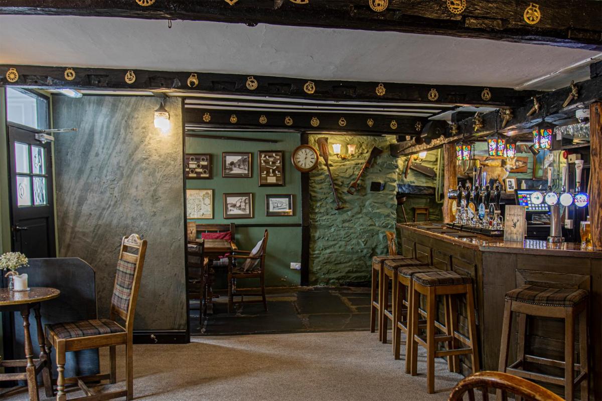 White Hart Inn - Housity