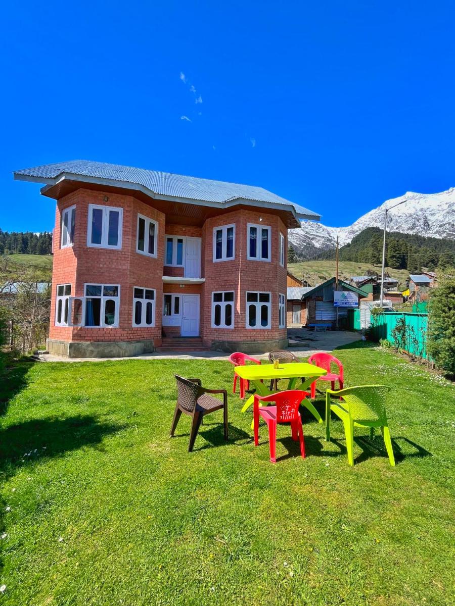 Kolahoi Heights Guest House - Housity