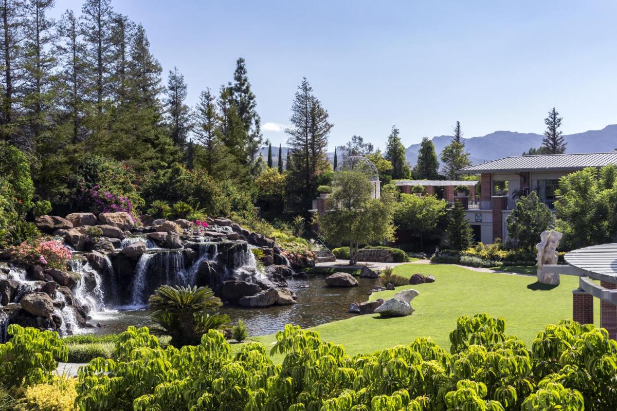 Four Seasons Hotel Westlake Village - Housity