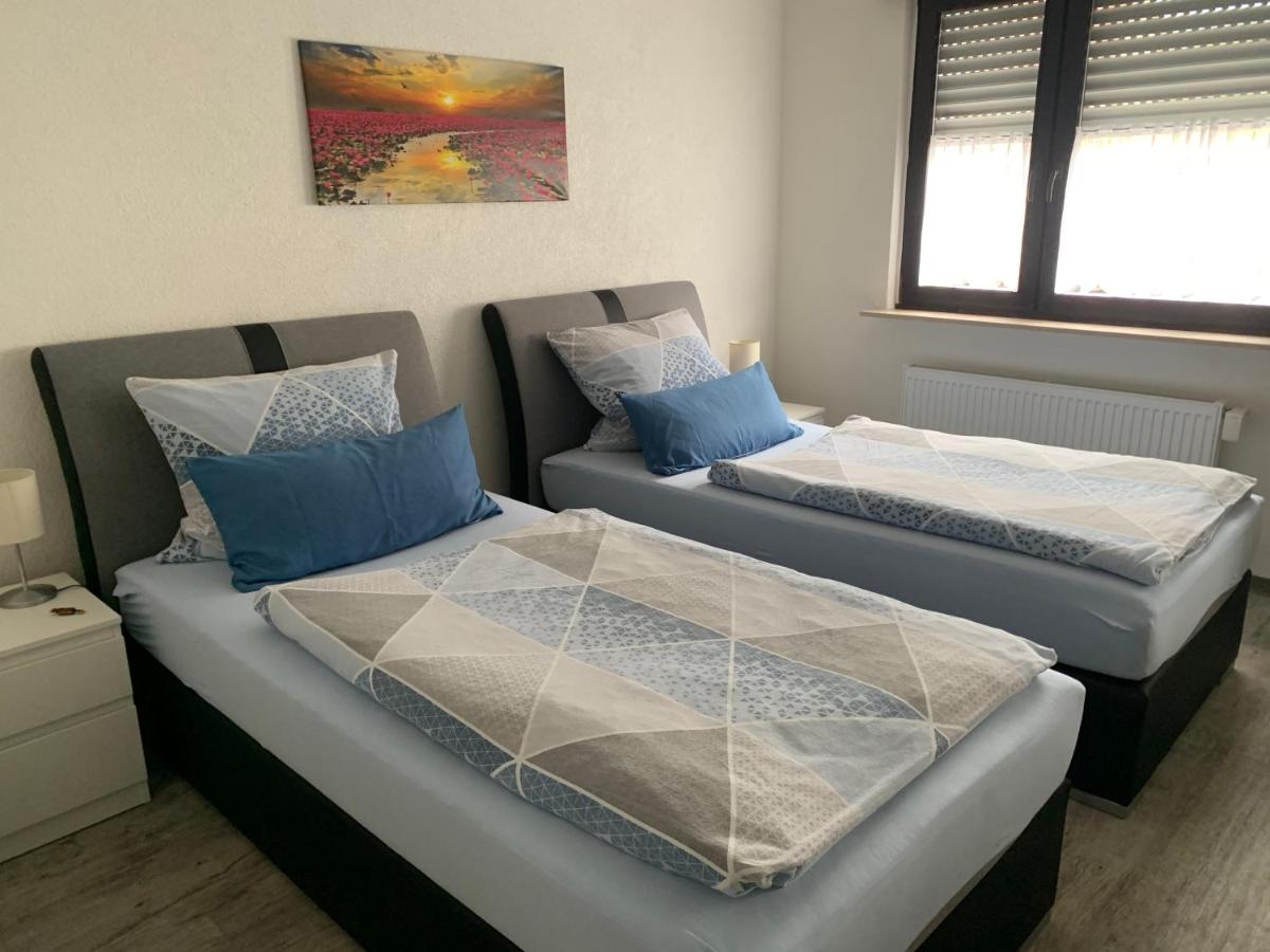 Schöne zwei Zimmer Wohnung - Housity