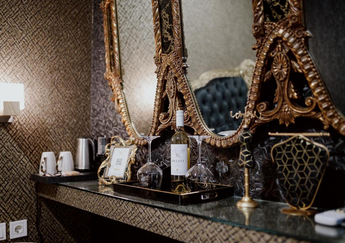 ROH Suites - Hizvo
