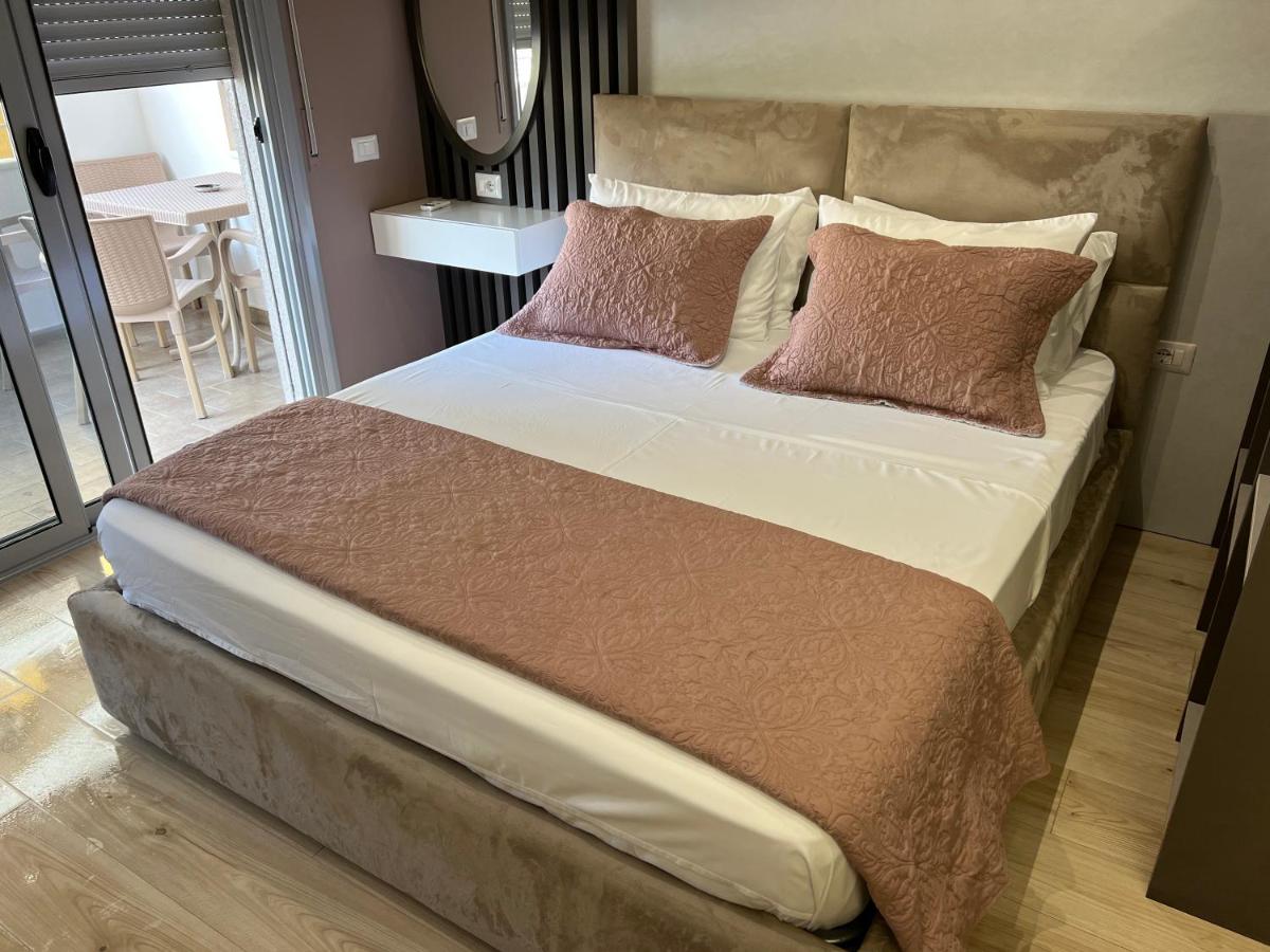 Eden's Apartment - Housity