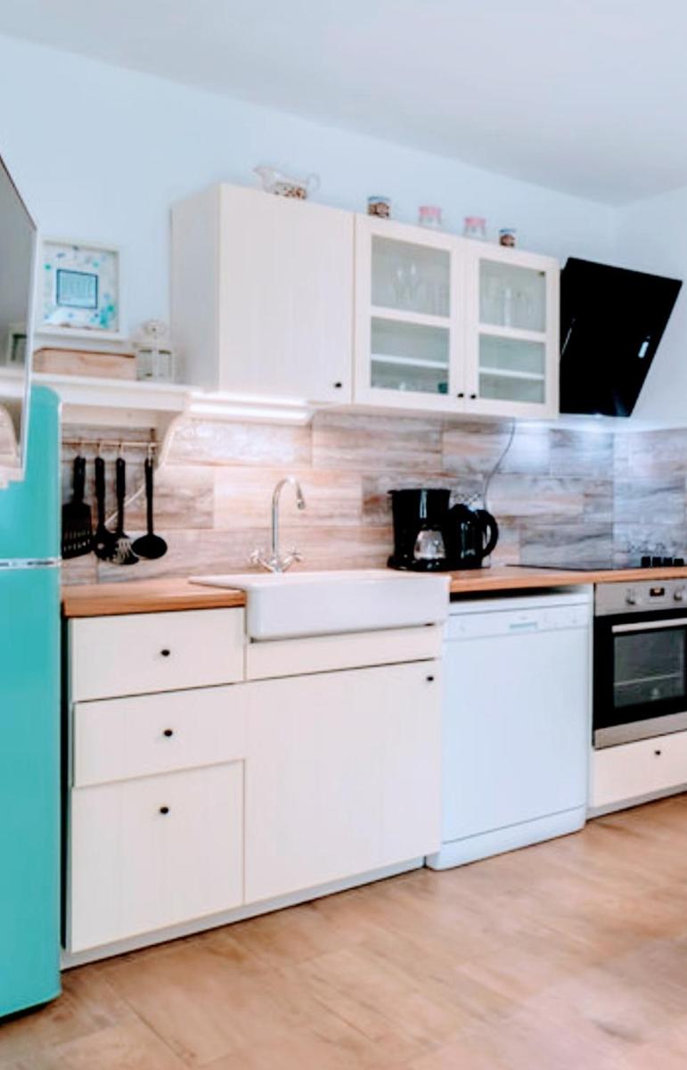 Blue - Housity
