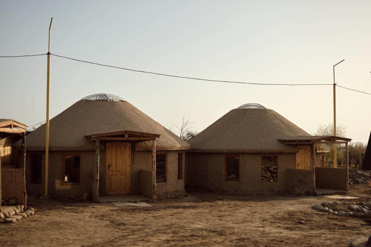 Suitetrails - Altyn Oimok Yurt Camp