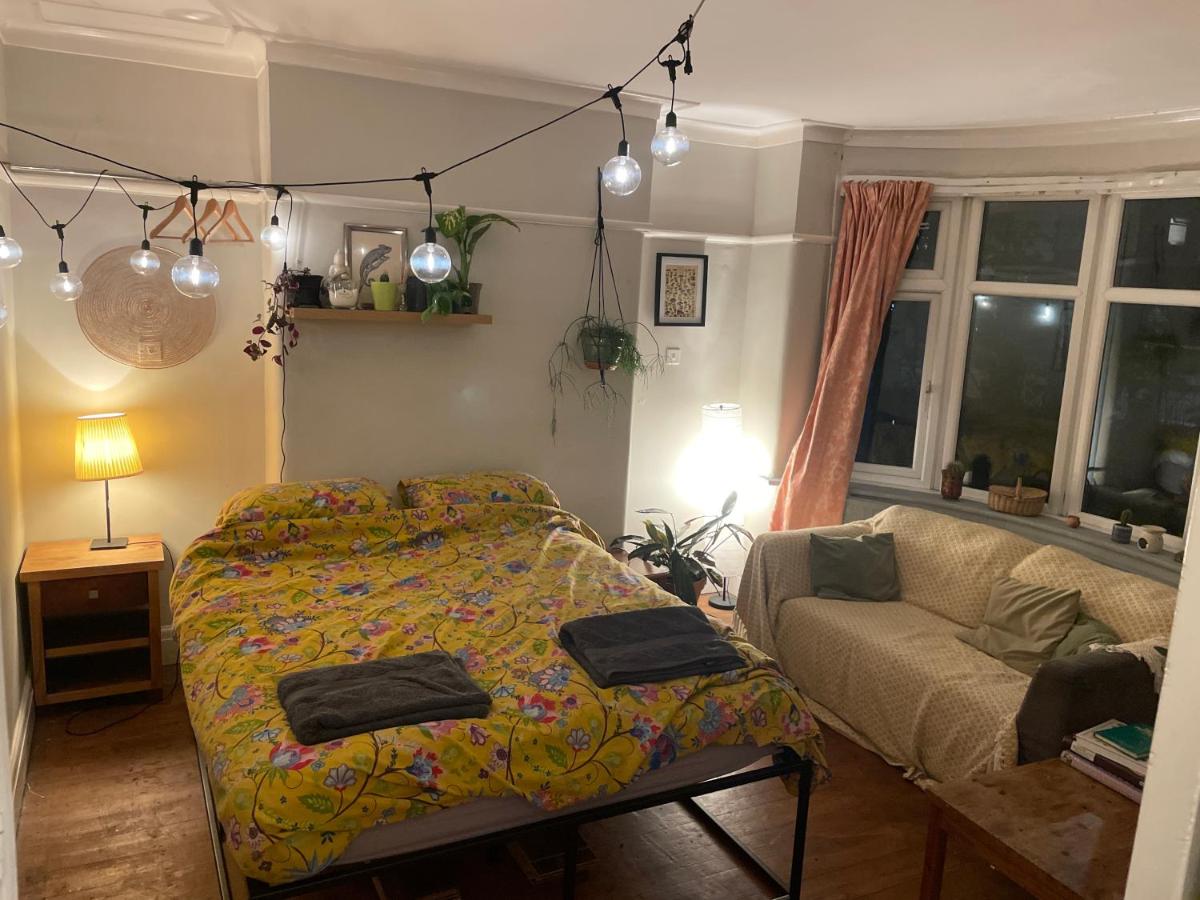 Birchfields Party House - Housity
