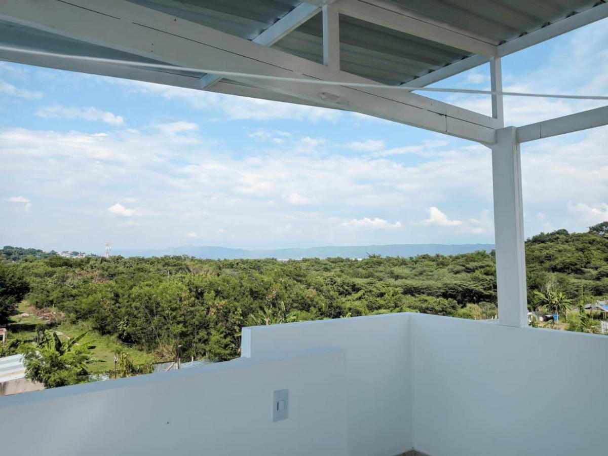 Paradise-Family Vacation - Housity