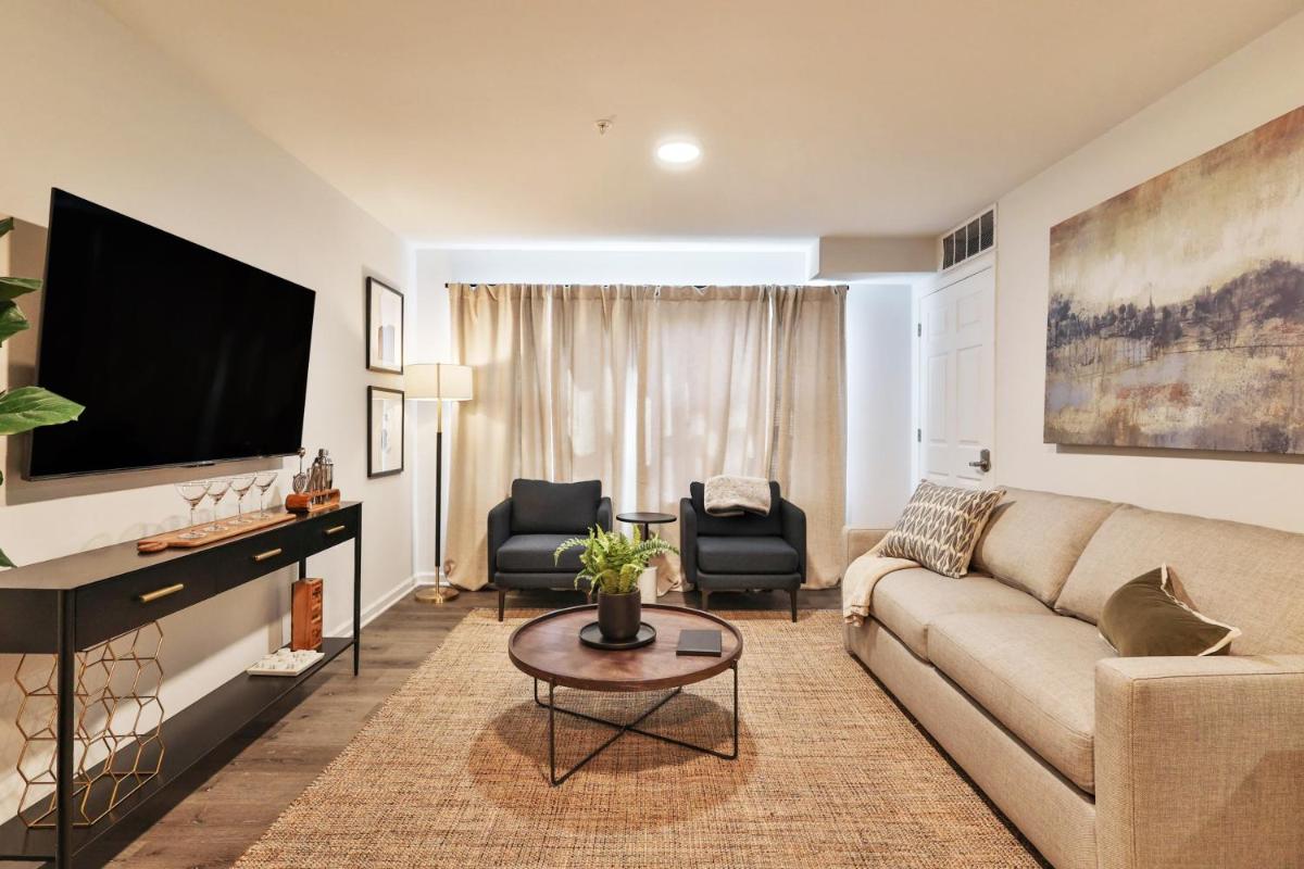 Hyatus at City Views - Housity