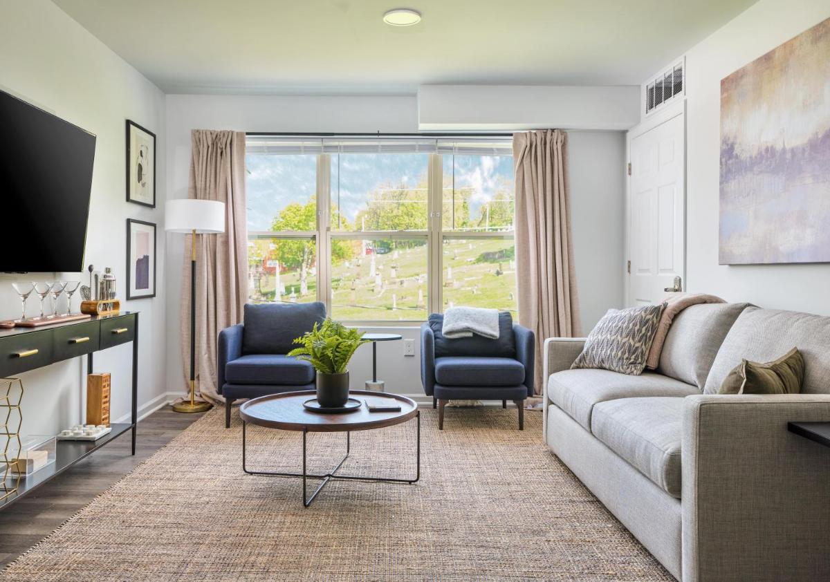 Hyatus at City Views - Housity