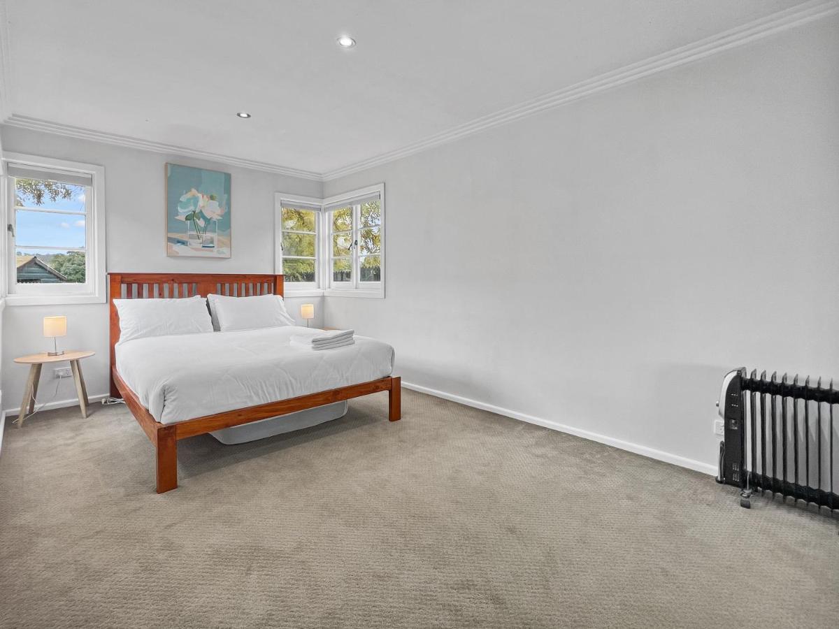 Central Armidale 2-Bedroom Apartment - Housity