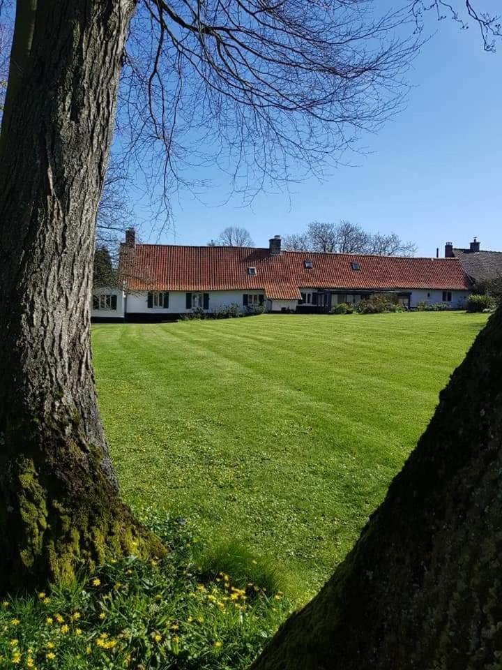 La Longère d'Ecottes - Housity