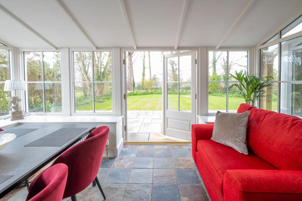 Church Farmhouse - Castle View (4 bedroom) & Church View (2 bedroom) - Housity
