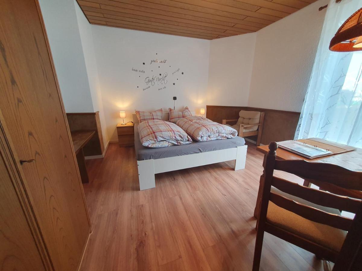 Ferienhaus-Schönwald im Herzen des Schwarzwaldes 1Zimmer-Wohnung+Terrasse App1 - Housity
