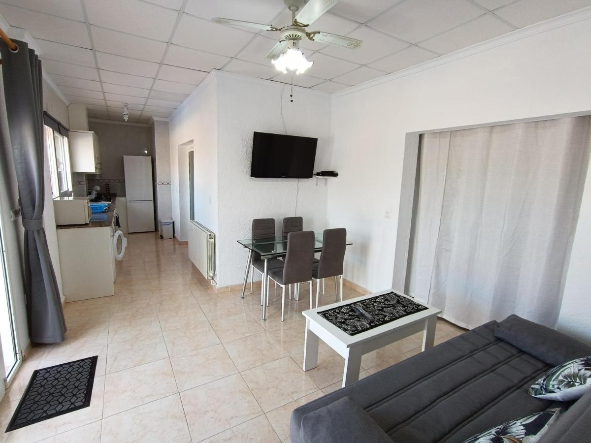 Villa Noemi, con piscina privada - Housity