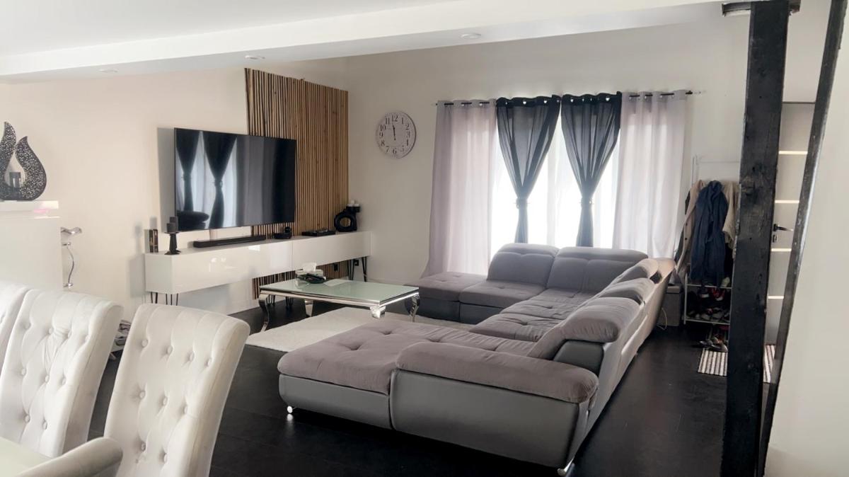 Magnifique villa avec piscine - Housity