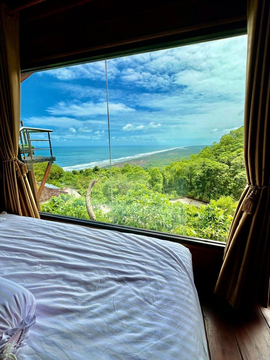 Glamping Omah Kayu at Watu Paris Jogja - Housity