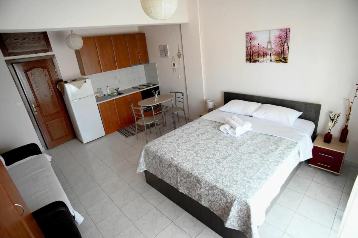 Papi's Free Parking Apartments 2 - Studio - Housity
