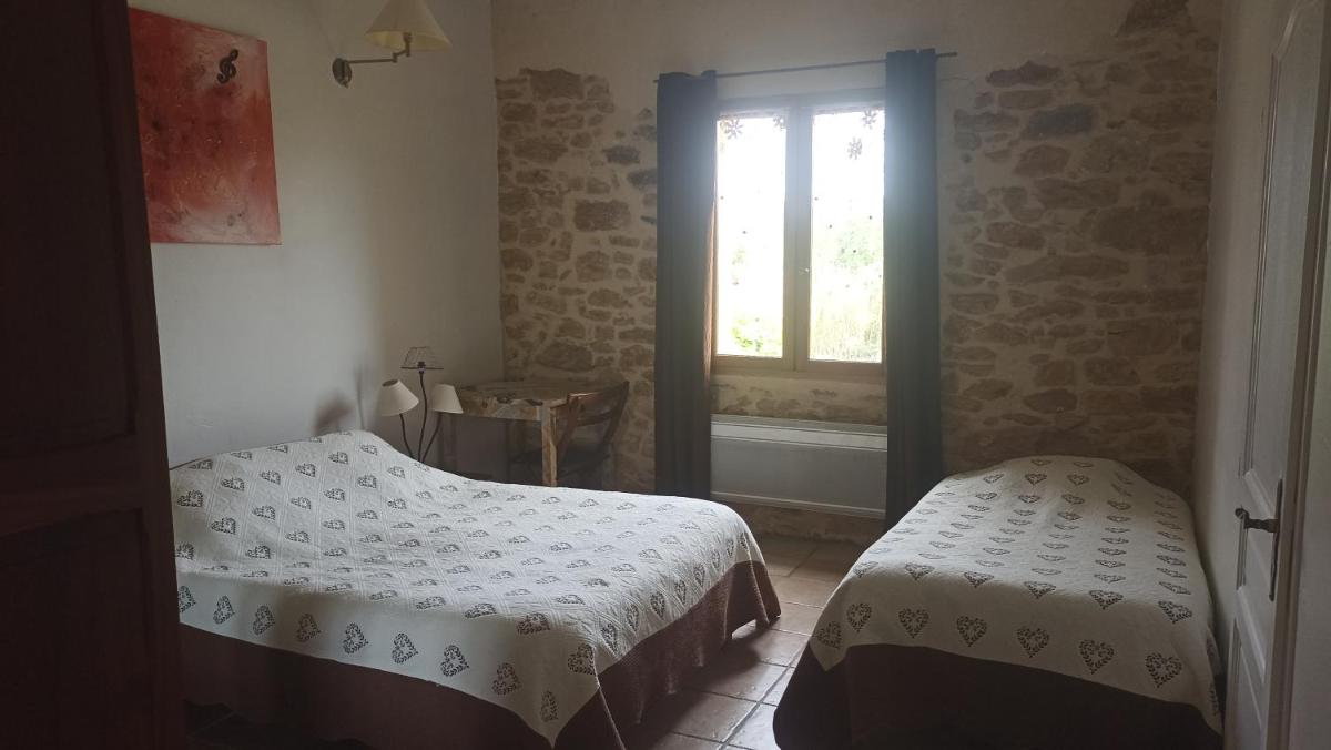 jour aprés jour au mas d'alzas chambres d hotes et gite - Housity