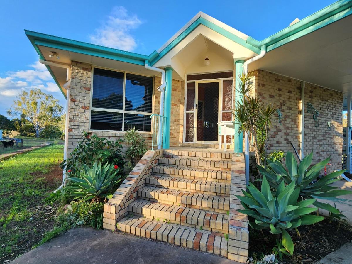 Lowood River Residence - Housity