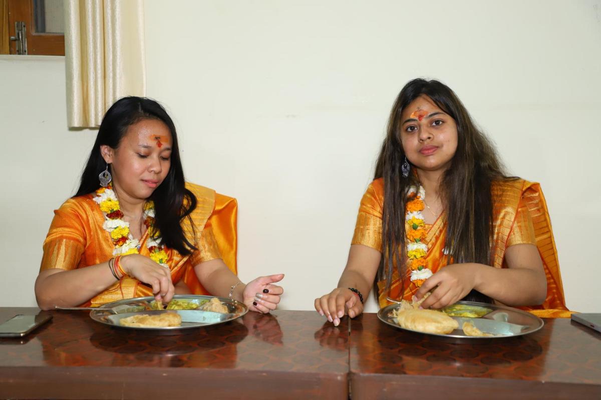 Rishikesh stay with free yoga - Housity