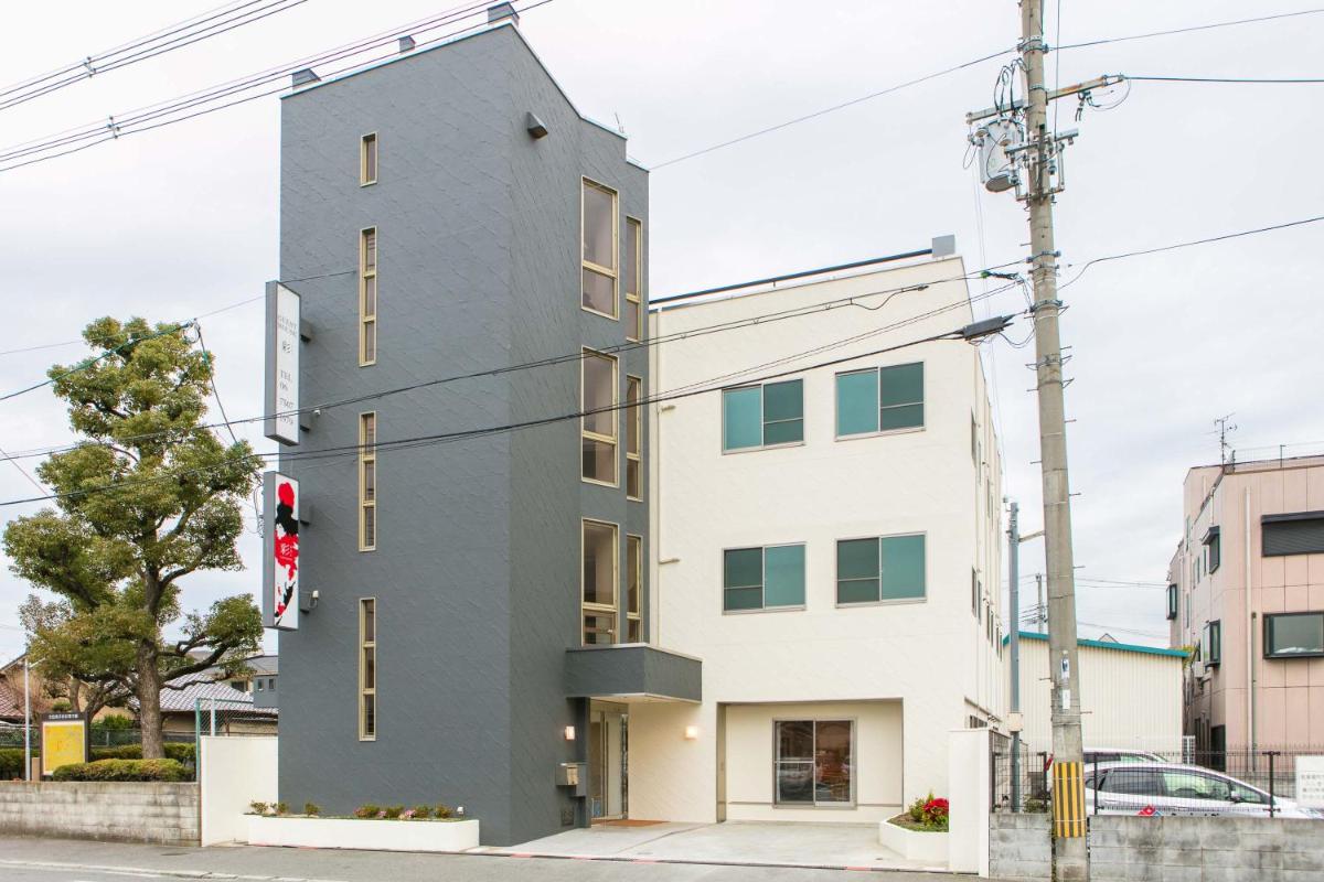 GUEST House? - Housity