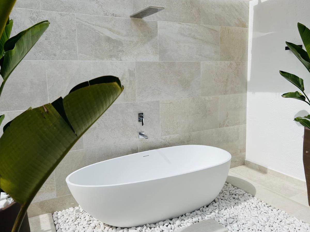 Un baño de Sumus Hotel Monteplaya & SPA 4Sup - Adults Only