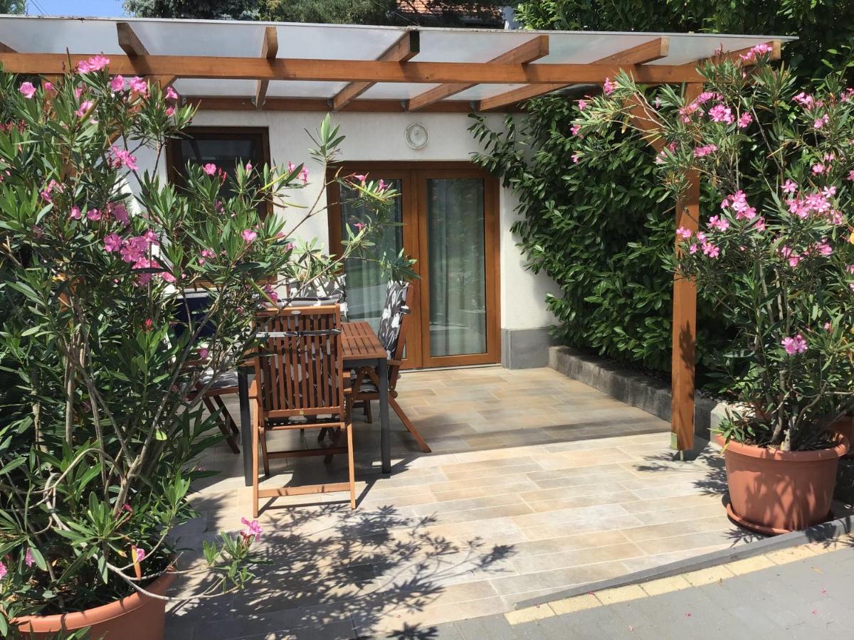 Drávecz Apartman - Housity