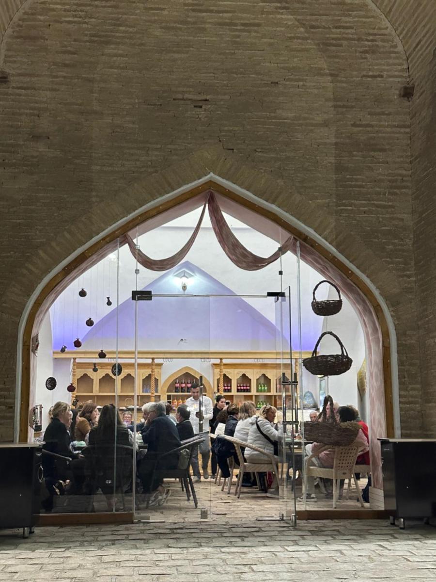 Feruzkhan Hotel - Madrassah Mohammed Rakhim Khan 1871 - Housity
