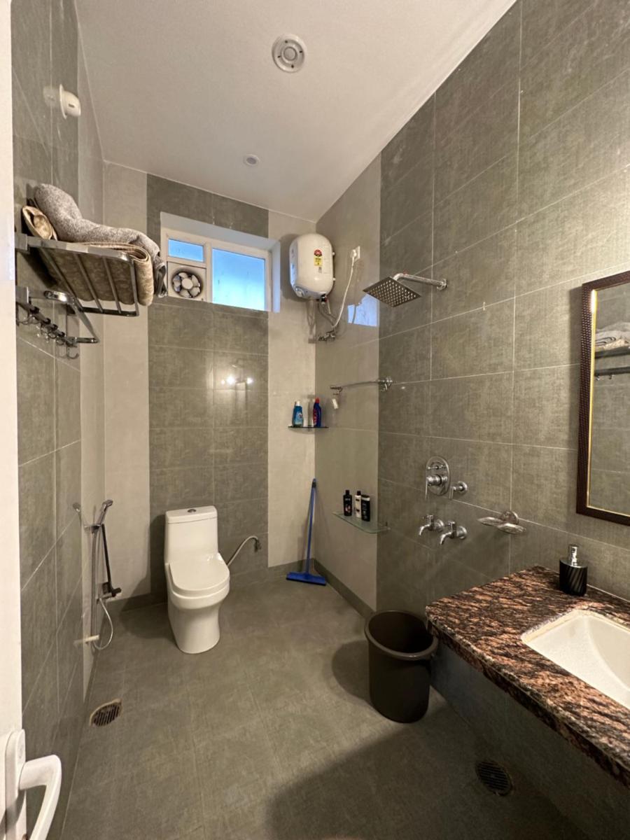 Kaashi Flora (Modern Suite) - Housity