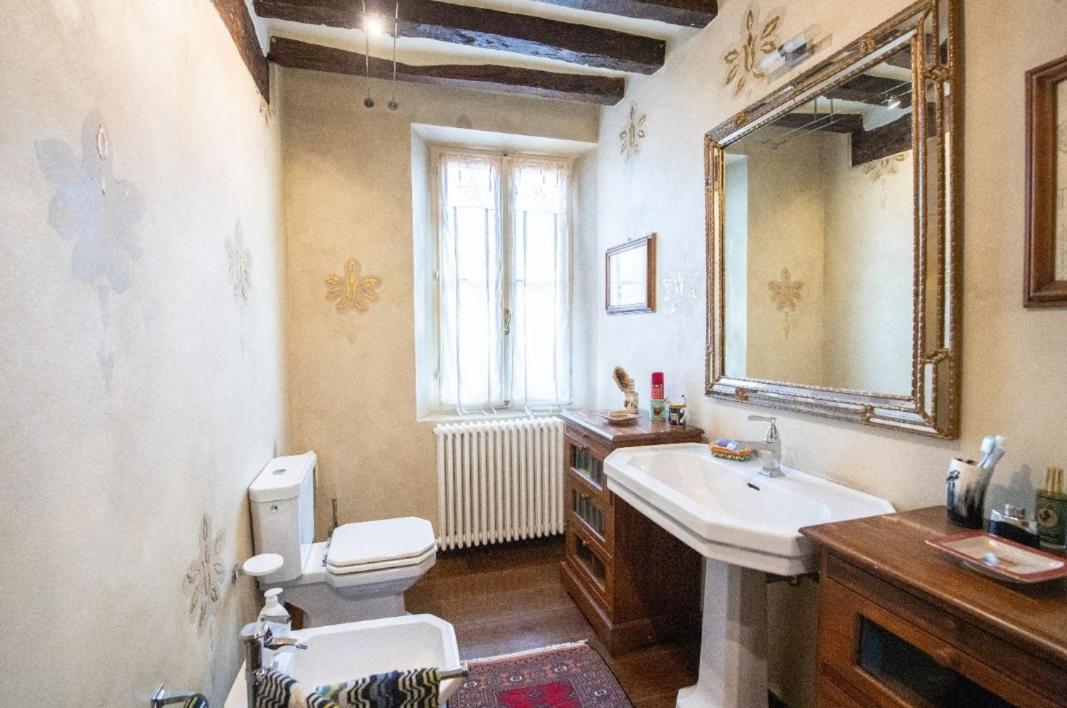 Villa Ottocentesca immersa nel verde - Housity