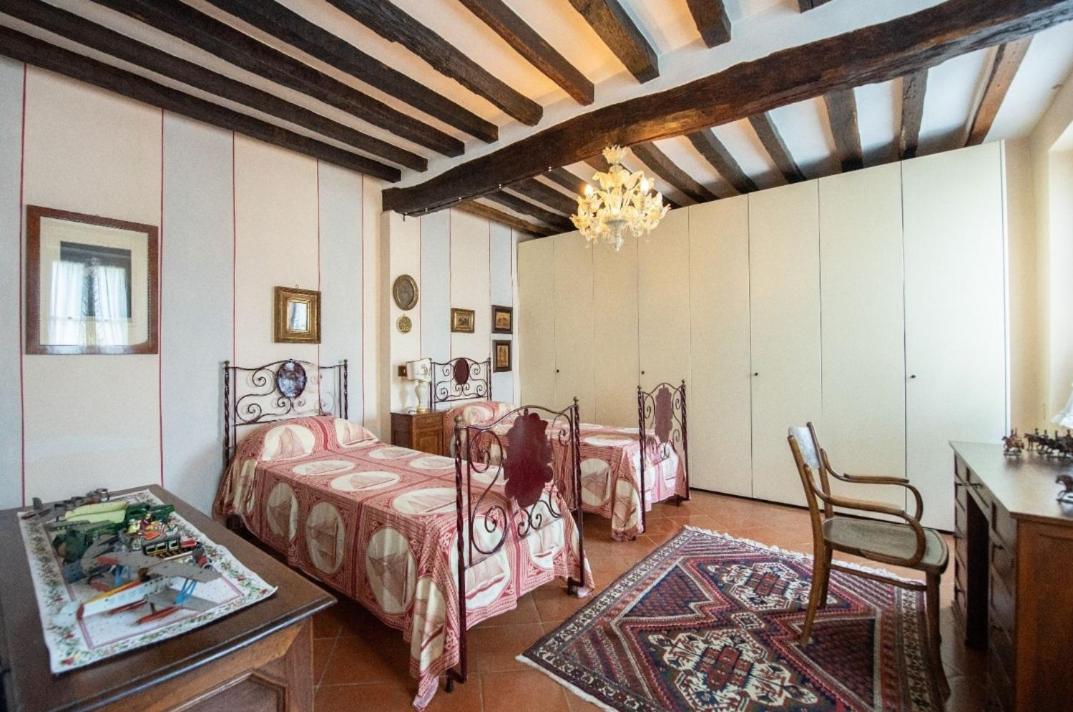 Villa Ottocentesca immersa nel verde - Housity