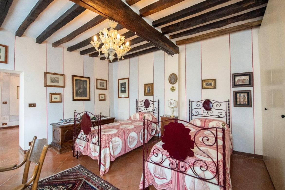 Villa Ottocentesca immersa nel verde - Housity