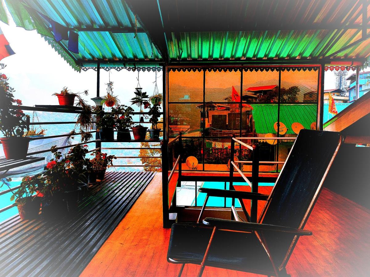 Esses House A Luxury Homestay and service apartment - Housity