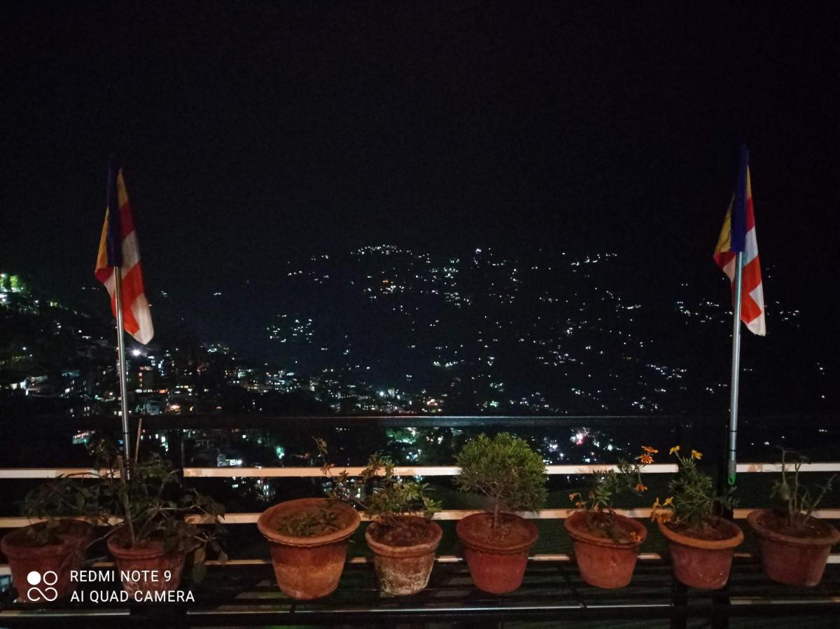 Esses House A Luxury Homestay and service apartment - Housity