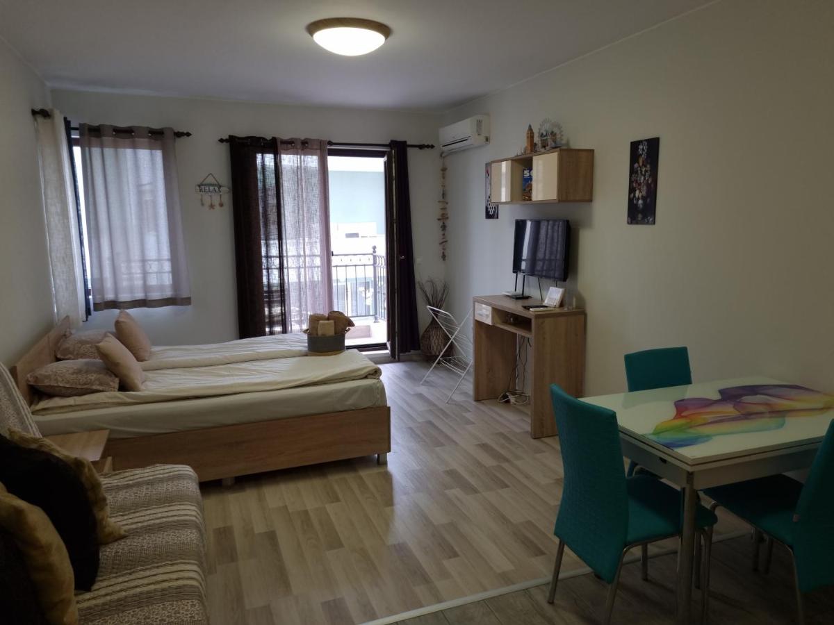 Suitetrails - Rublevka Apartment