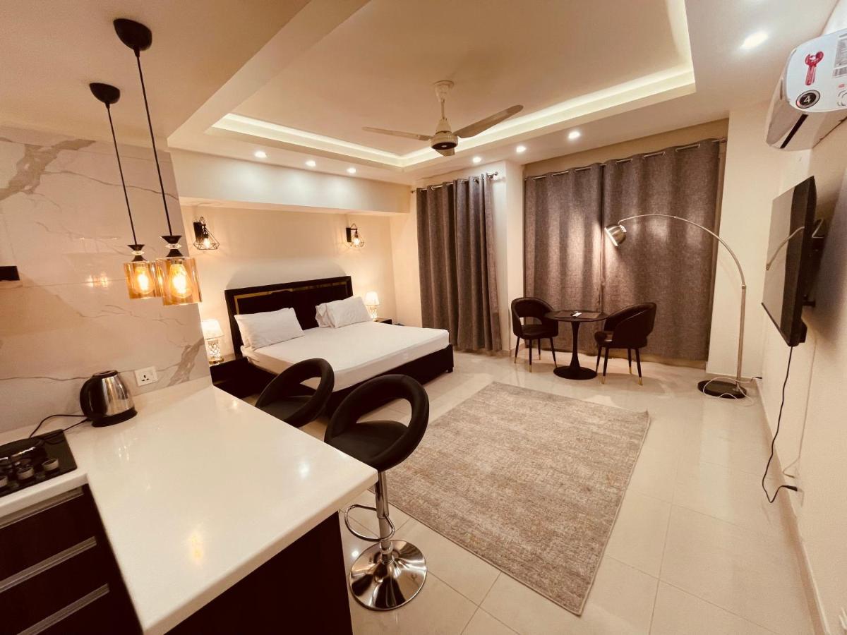 High Rise Studio In Elysium Opp Centaurus - Housity