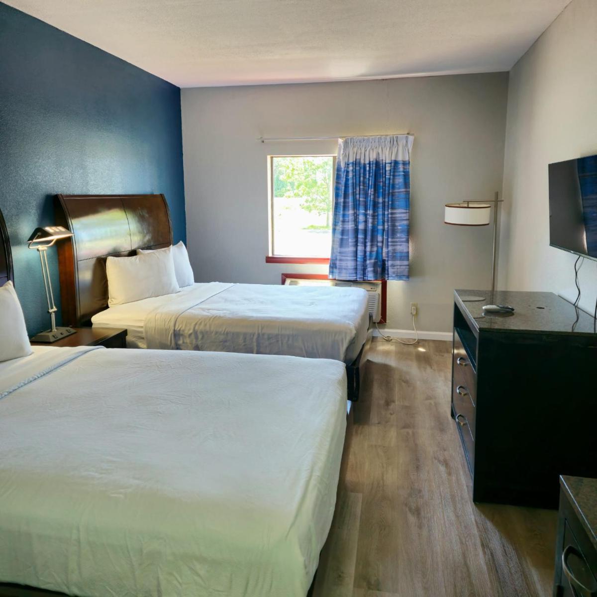 Budget Inn, Hwy 41 - Housity